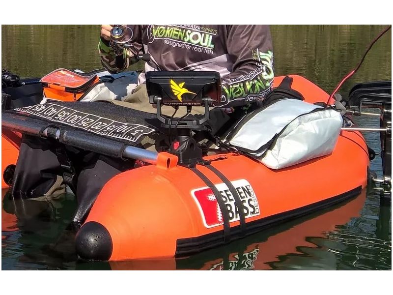 Come installare un ecoscandaglio su un belly boat?