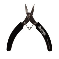 Proprietario di pinze ad anello rotte