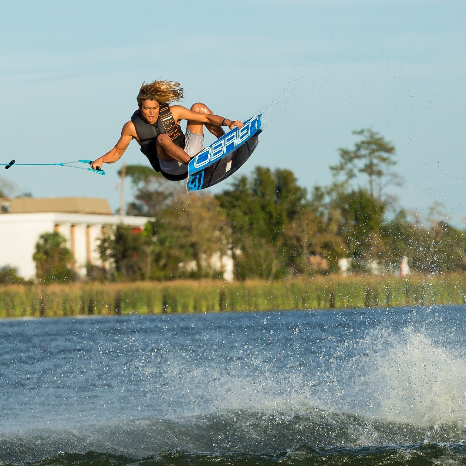 Fare wakeboard come un professionista Salto con wakeboard