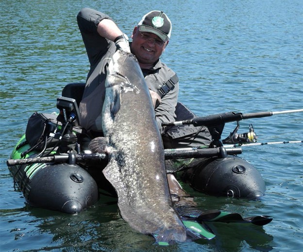 Belly boat madcat Poisson pêché en float tube